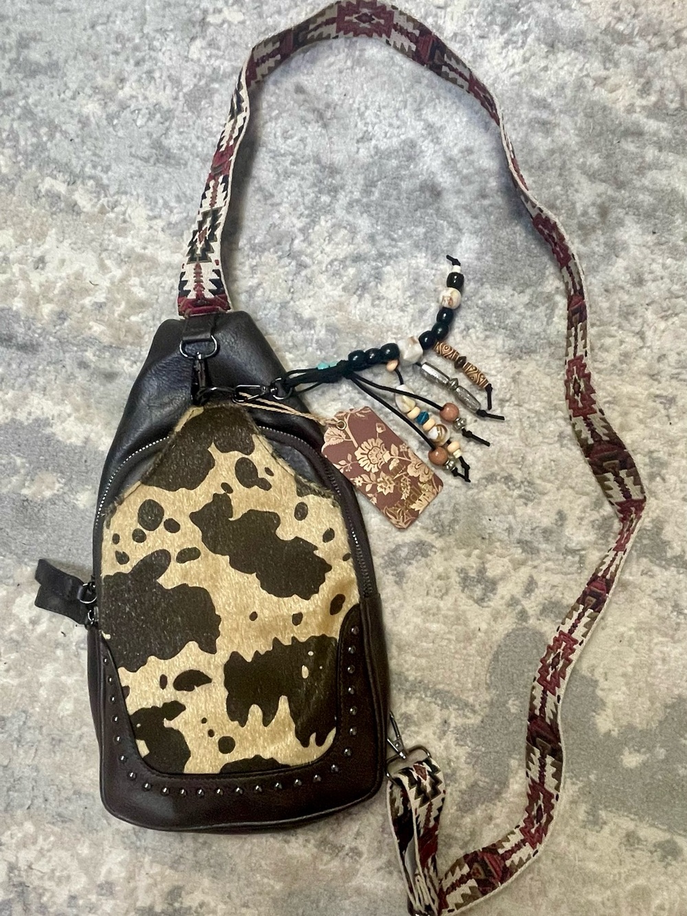 Sam & Hadley Cow Print Sling Crossbody Bag Boho Western Aztec Strap - Picture 2 of 4